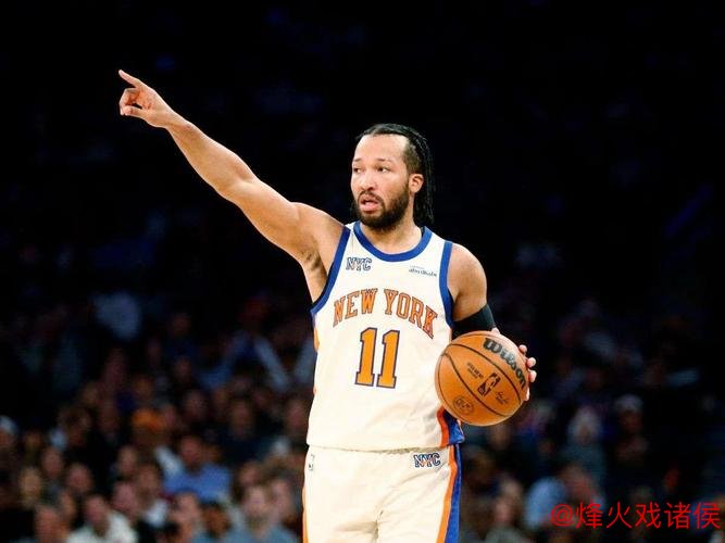 Shams:布伦森右脚踝扭伤,将无缘对阵勇士的比赛 Shams:布伦森右脚踝扭伤,将无缘对阵勇士的比赛