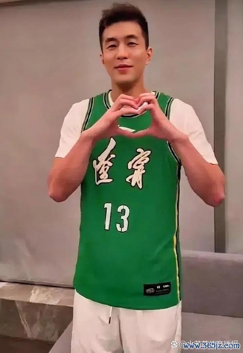 郭艾伦：辽宁球迷深爱着我，我真舍不得离开他们